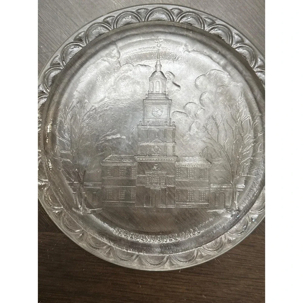 Vintage Independence Hall Philadelphia Clear Pressed Glass 8 Inch Plate Souvenir